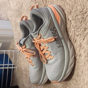 Women's Hoka Bondi 7 (8.5)
